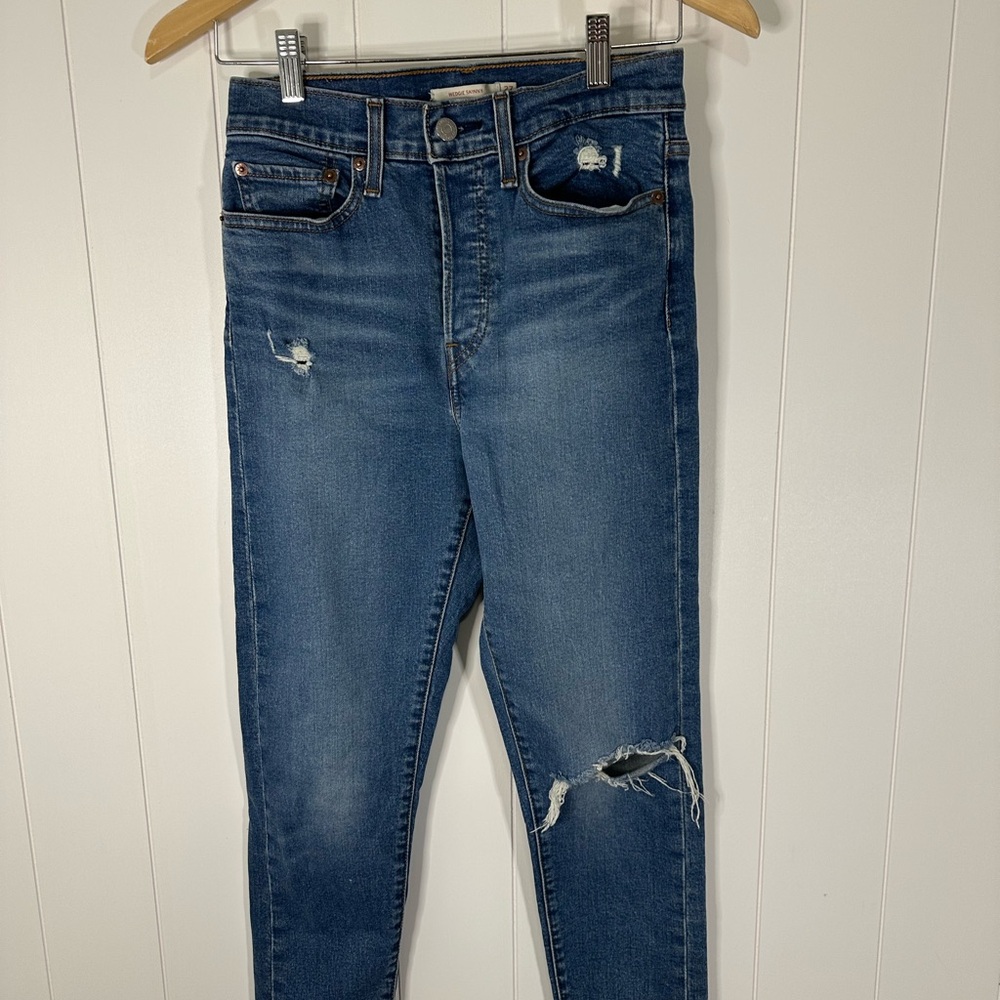 Levi Ripped Denim Jeans